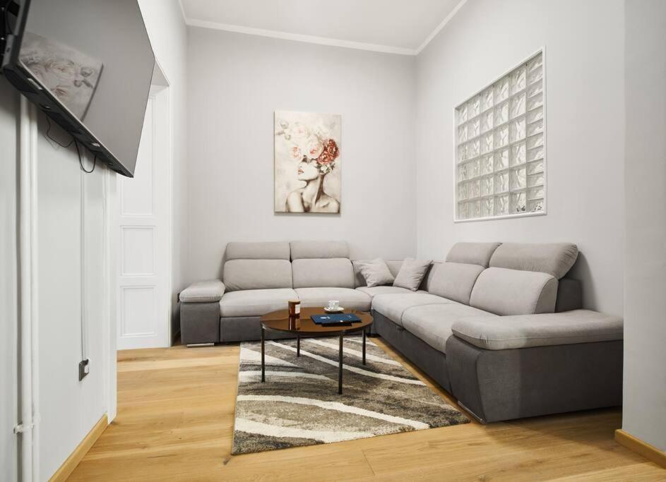 City Twenty 2Bdr Apartment By Irundo Zagreb Exterior photo